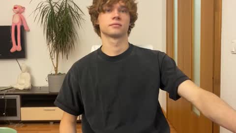 Eitan online show from December 2024 04:42:02 AM