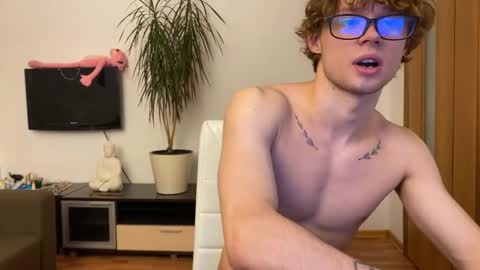 Eitan online show from January 2025 03:24:01 PM