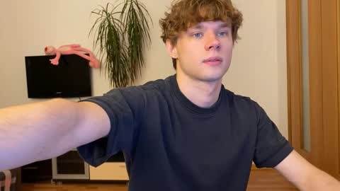 Eitan online show from February 2025 03:18:02 PM