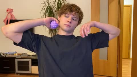 Eitan online show from March 2025 04:24:02 PM