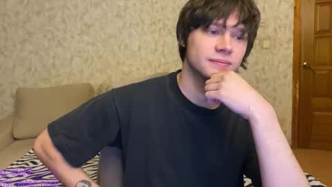 Eitan online show from December 2025 07:53:01 PM