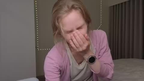 please read my bio there is information about private shows and about my personality online show from January 2026 09:03:01 AM