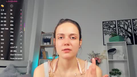 Elis 3 online show from October 2025 09:17:02 PM