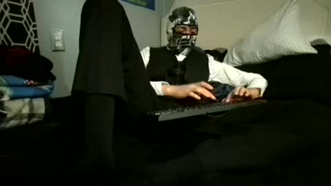 el_mdzzz online show from May 2026 06:35:02 PM