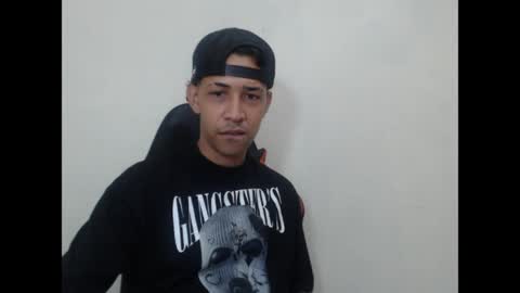 Instagram BelowAbajo online show from May 2026 05:25:02 AM