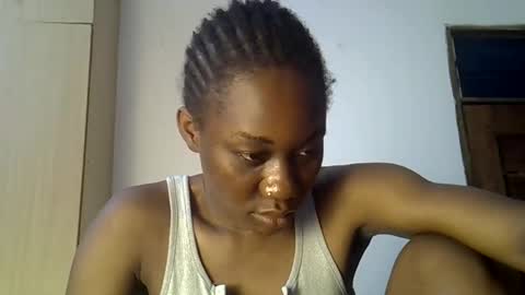 Snapshot of el_petite chatting on December 2024 07:50:02 PM petite online show from December 2024 07:50:02 PM