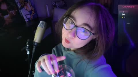 If you like it when I meow give me a thumbs up online show from January 2025 02:08:01 PM