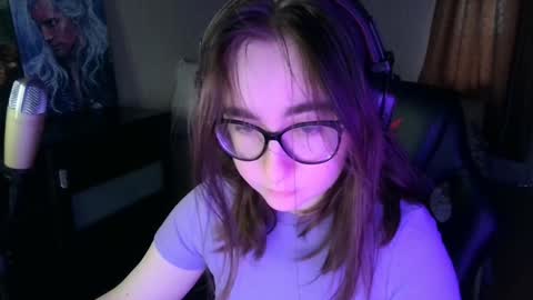 If you like it when I meow give me a thumbs up online show from January 2025 09:59:01 AM