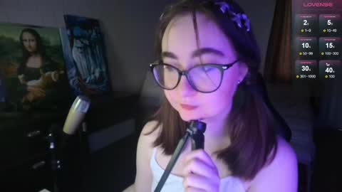 If you like it when I meow give me a thumbs up online show from February 2025 08:50:02 AM