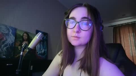 If you like it when I meow give me a thumbs up online show from March 2025 12:06:02 PM