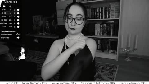 Snapshot of el_sweety chatting on February 2026 12:49:01 PM If you like it when I meow give me a thumbs up online show from February 2026 12:49:01 PM