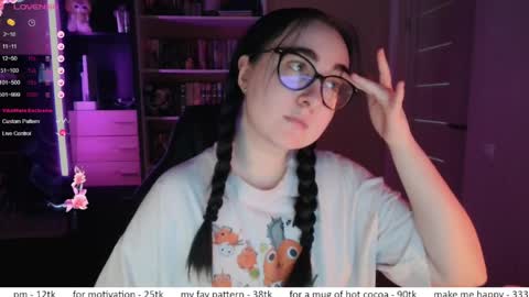 Snapshot of el_sweety chatting on April 2026 12:46:01 PM If you like it when I meow give me a thumbs up online show from April 2026 12:46:01 PM