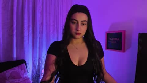 Elaia online show from October 2025 03:58:02 AM