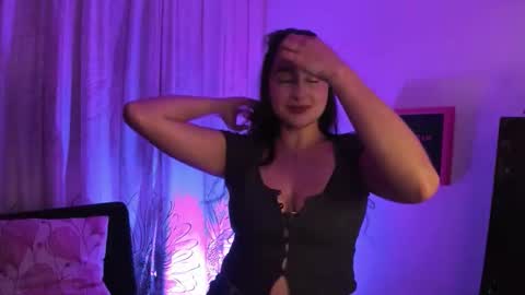 Elaia online show from October 2025 07:16:01 AM