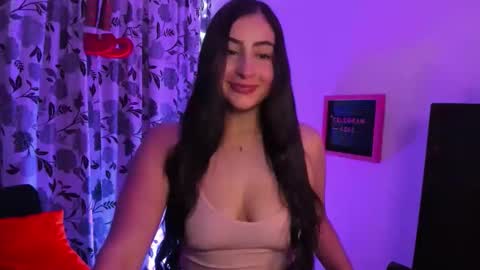 Elaia online show from November 2025 05:20:01 AM