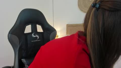 E L A I A online show from March 2026 12:11:01 PM