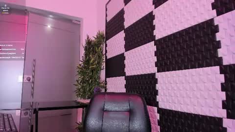ElaineLaurent online show from June 2026 05:12:01 AM