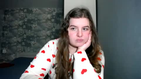 Elanis online show from January 2025 02:15:01 PM