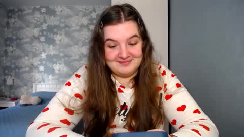 Elanis online show from March 2025 10:29:02 AM