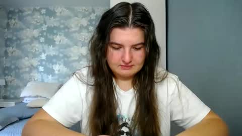 Elanis online show from March 2026 09:36:02 AM