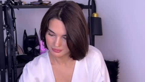 Elara online show from April 2026 02:31:01 AM