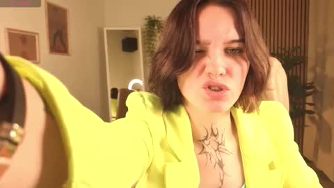 elastikiss online show from October 2025 02:21:01 AM