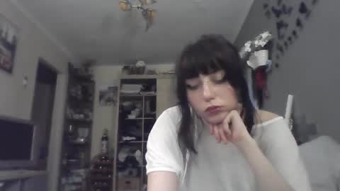Snapshot of elaynetanton chatting on July 2026 04:37:02 AM Lia online show from July 2026 04:37:02 AM