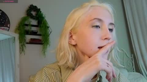 Elen  online show from May 2026 04:27:02 PM