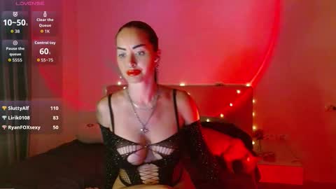 Elena online show from November 2025 02:08:01 PM