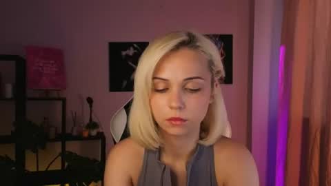 elenamonroe_ online show from June 2026 07:33:02 AM