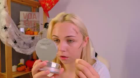 elenamonroee online show from October 2025 03:40:01 AM