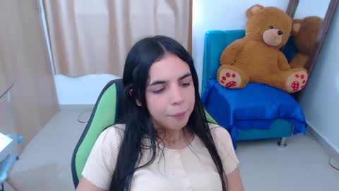 agnes online show from February 2025 05:58:01 PM