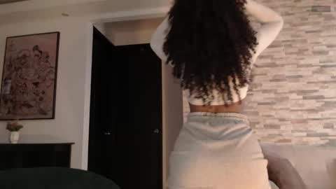 Elenna online show from December 2024 08:18:01 PM