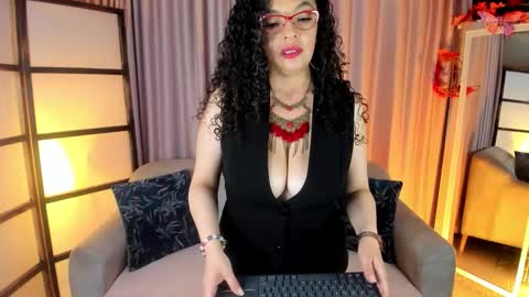 Eleonor online show from November 2025 09:03:02 PM