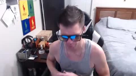 Walker online show from October 2025 04:02:01 AM