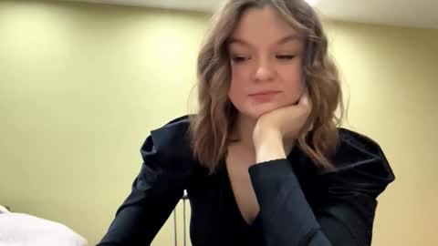 Mila online show from February 2026 05:24:01 PM