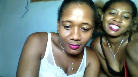 Snapshot of elia011 chatting on January 2025 08:45:01 PM elia011 online show from January 2025 08:45:01 PM