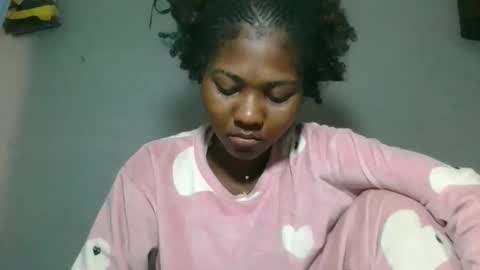 Snapshot of elia011 chatting on October 2025 05:11:02 AM elia011 online show from October 2025 05:11:02 AM