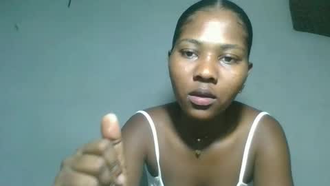 Snapshot of elia011 chatting on October 2025 08:27:05 AM elia011 online show from October 2025 08:27:05 AM