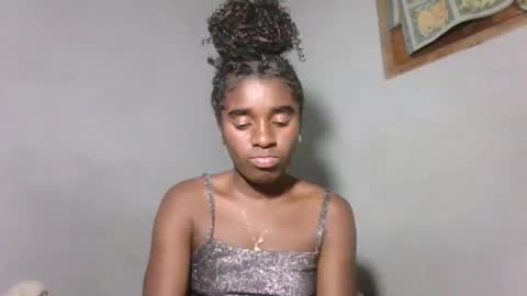 Snapshot of elia011 chatting on November 2025 06:29:01 PM elia011 online show from November 2025 06:29:01 PM