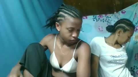 Snapshot of elia011 chatting on March 2026 04:29:01 AM elia011 online show from March 2026 04:29:01 AM