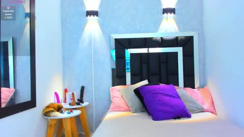  Elian  online show from March 2026 12:32:01 PM