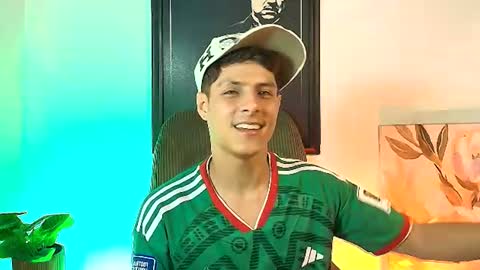 elias_salvatore_ online show from June 2026 02:32:02 PM