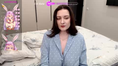 Elise online show from March 2026 01:21:01 AM