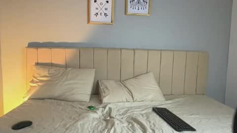 elier_jhonson1 online show from February 2026 03:02:02 PM