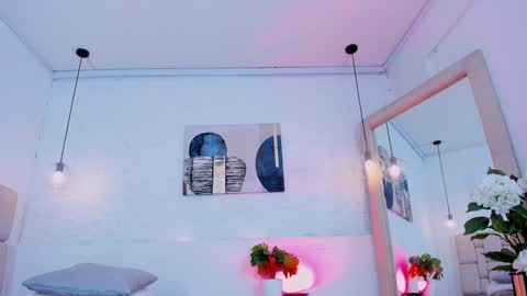 E L I I Z A B E T H   online show from December 2024 07:53:01 AM