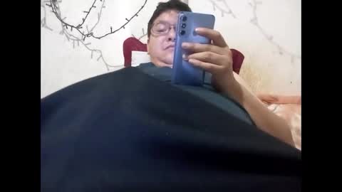 Snapshot of elimposstor chatting on February 2026 03:00:02 PM elimposstor online show from February 2026 03:00:02 PM