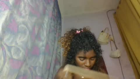 Snapshot of elina981 chatting on April 2026 07:58:01 PM elina981 online show from April 2026 07:58:01 PM