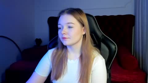 elinavale online show from March 2026 05:13:02 PM