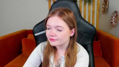 Snapshot of elinavale chatting on June 2026 06:07:01 AM elinavale online show from June 2026 06:07:01 AM